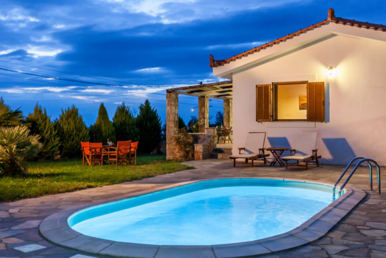 Private pool with terrace and garden