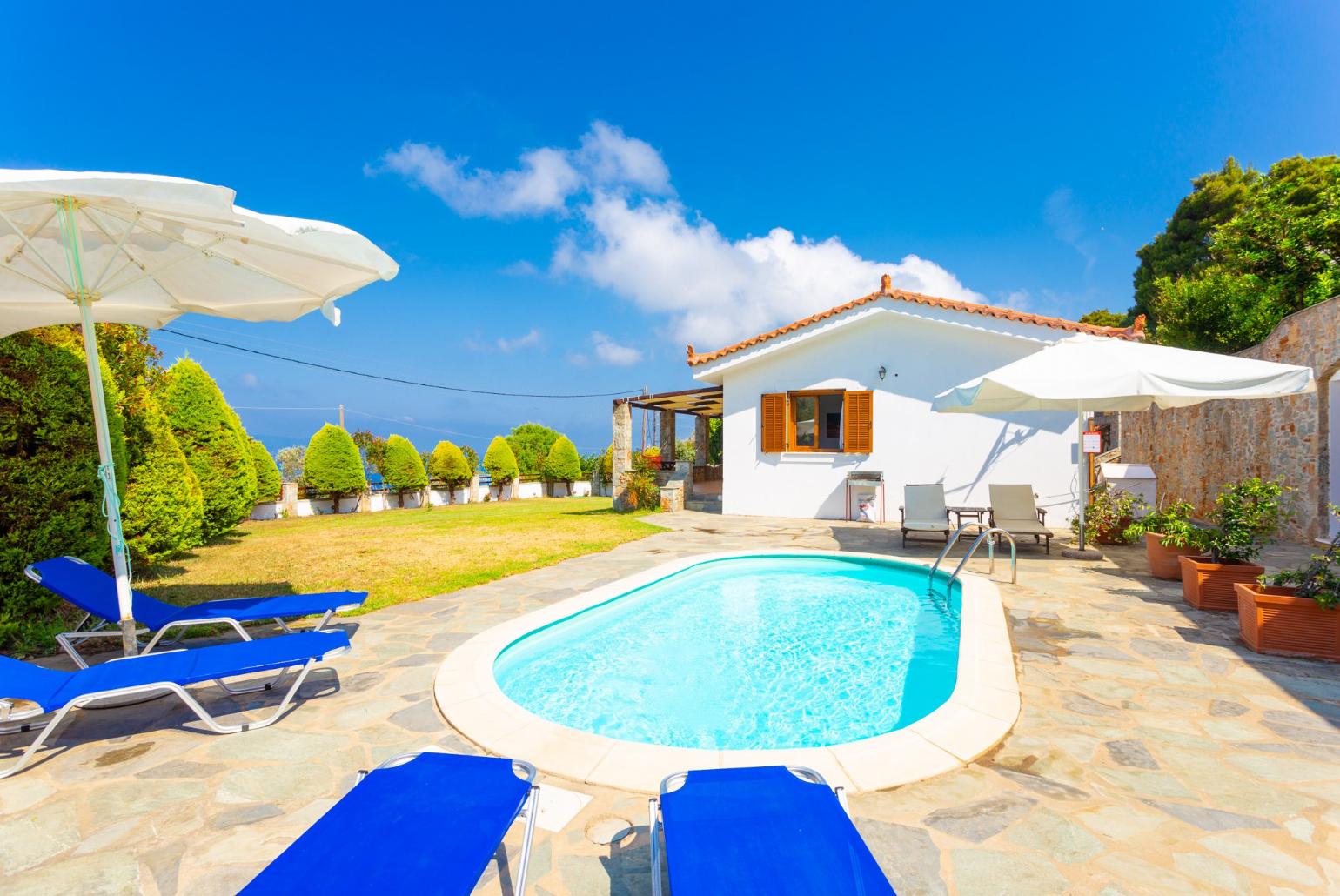 Beautiful villa with private pool and terrace with sea views