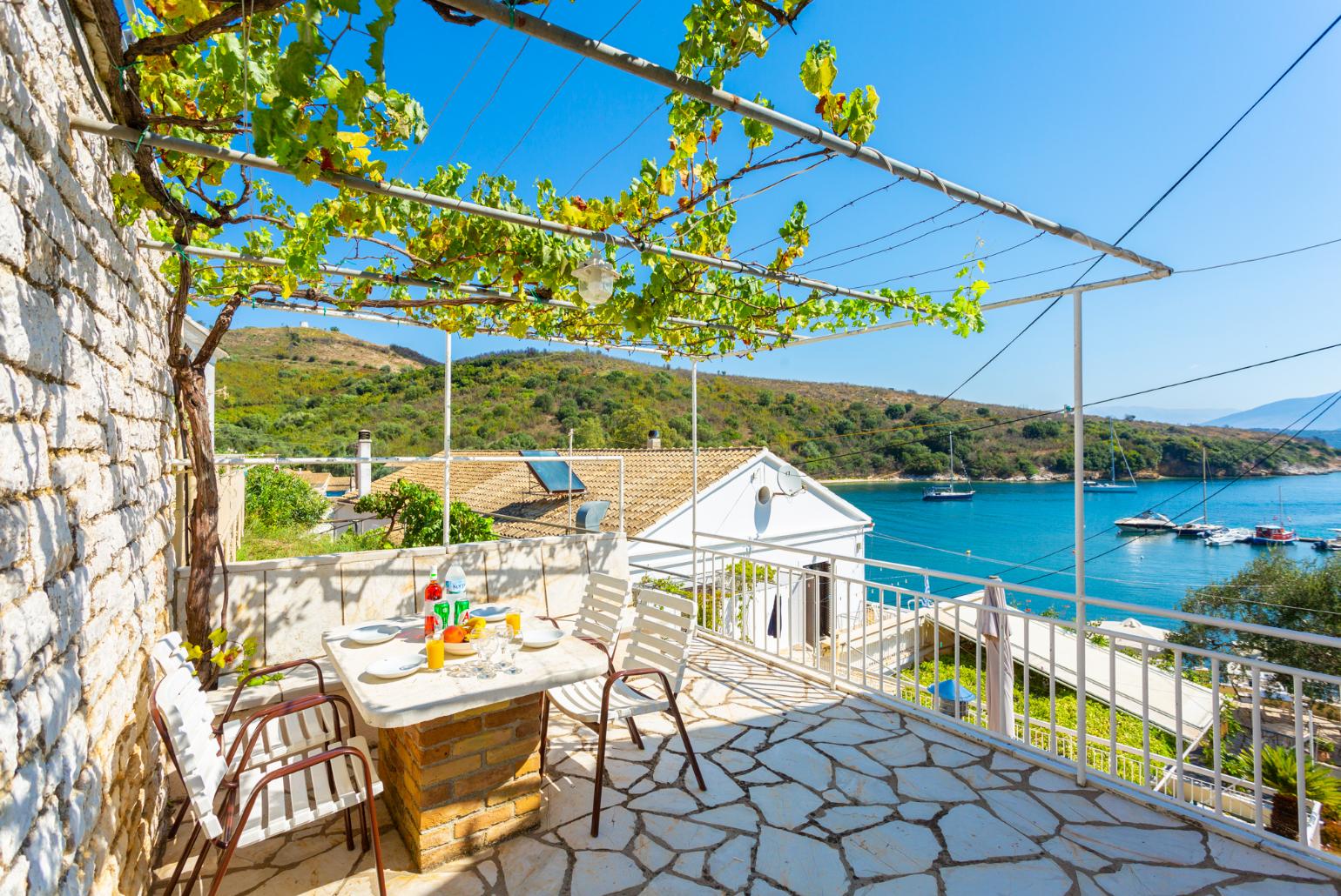 Terrace with sea views