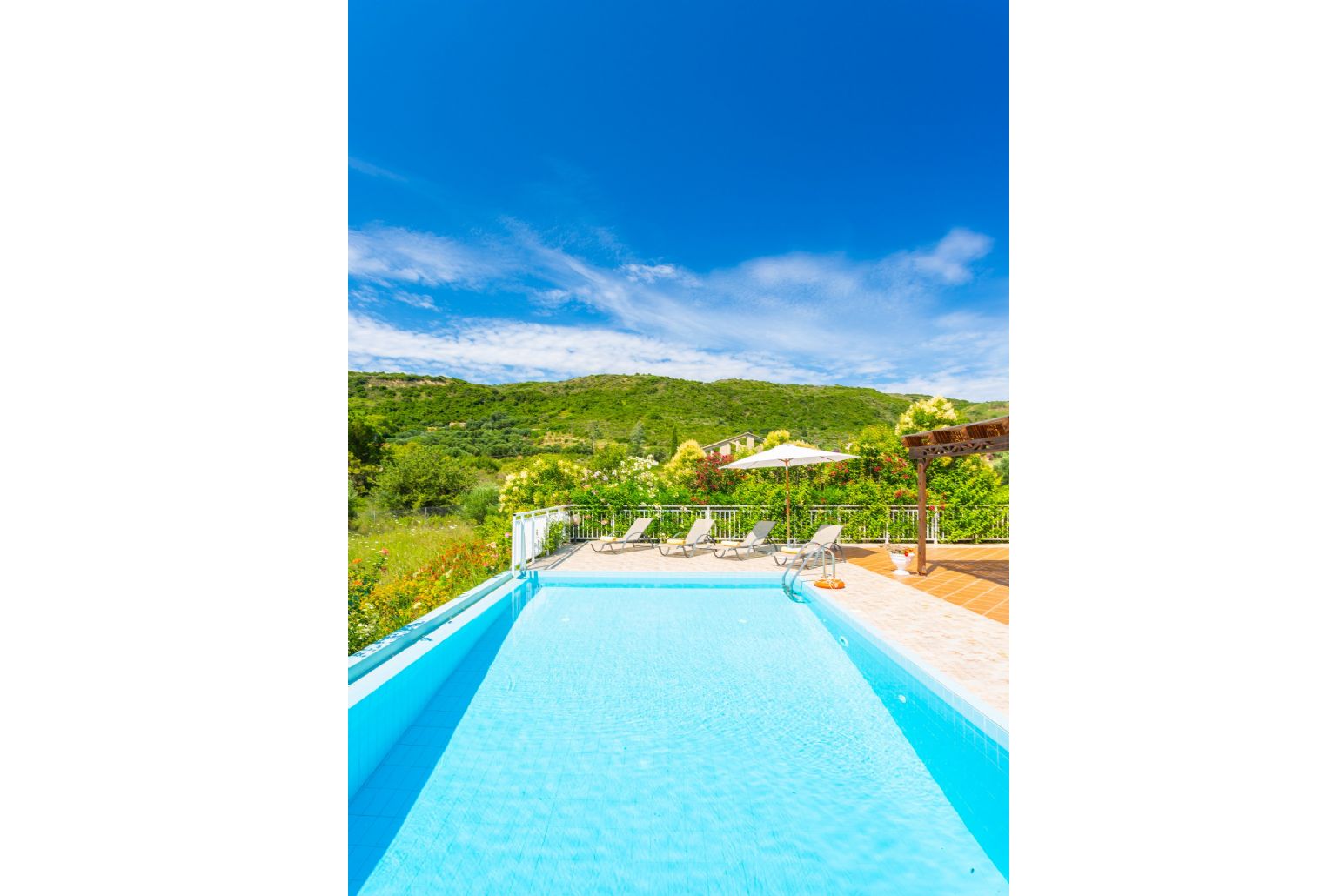 Private infinity pool