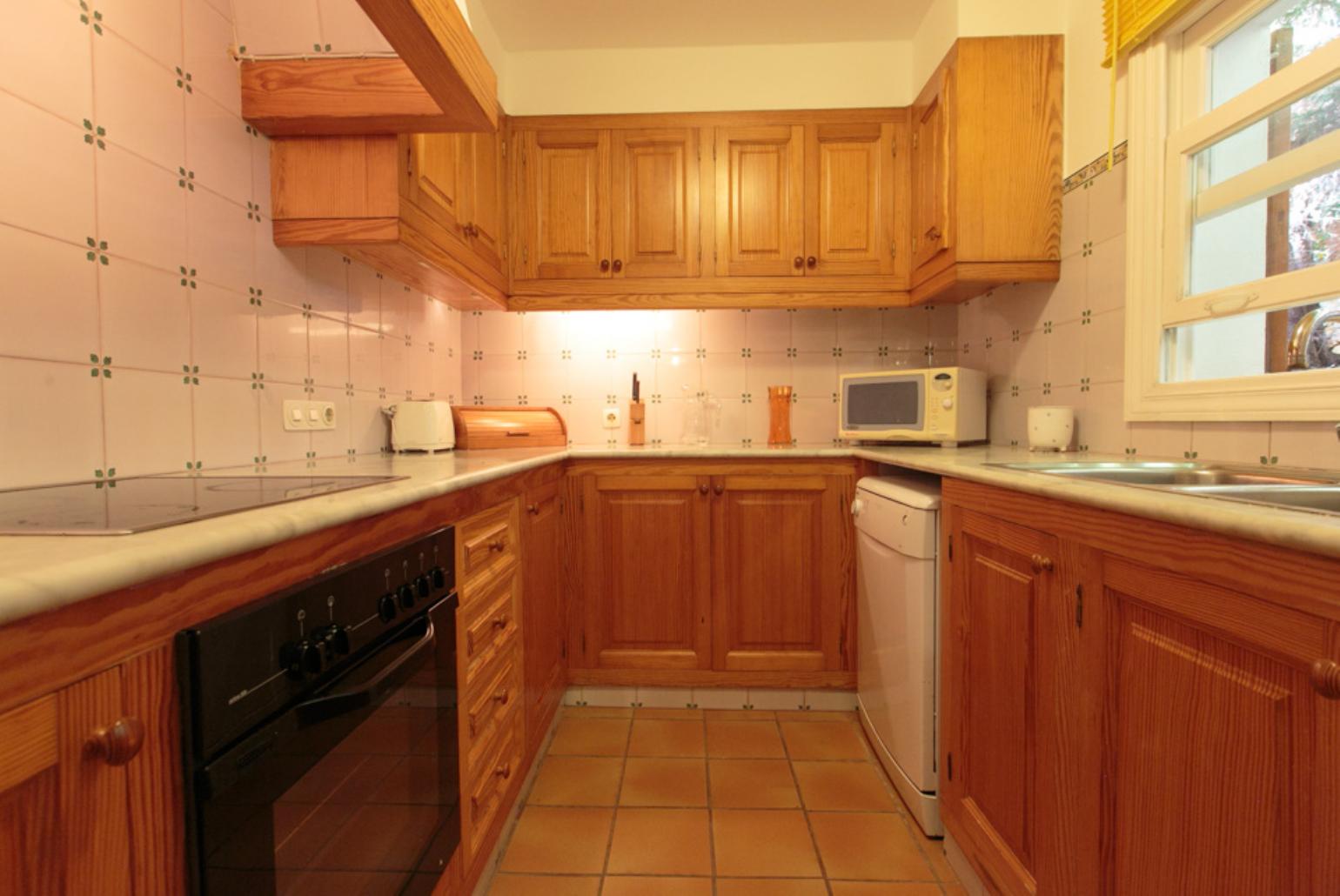 Fully equipped kitchen