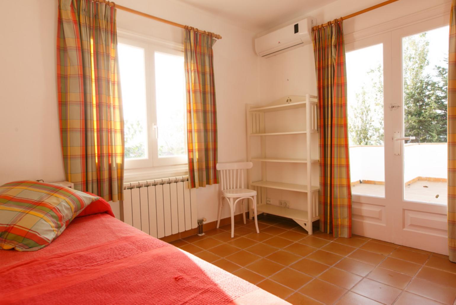 Double bedroom with AC