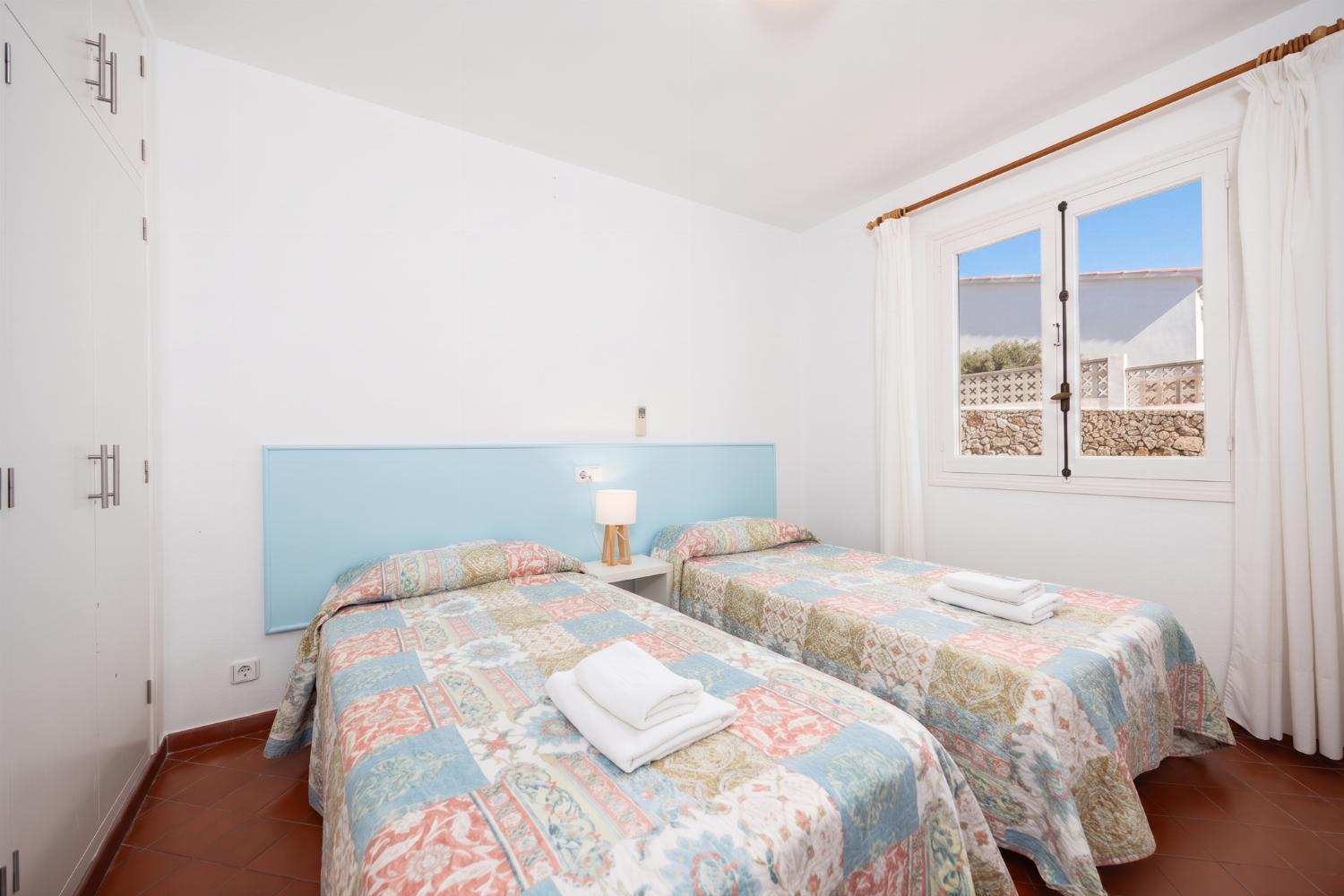 Twin bedroom with A/C