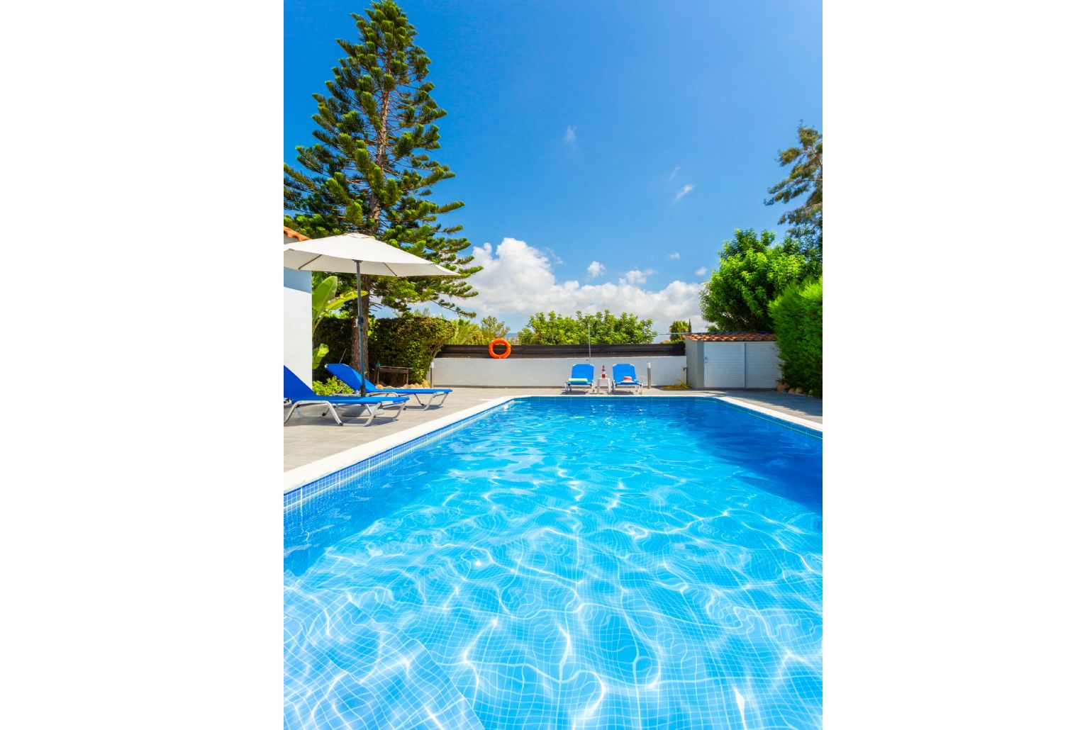 Private pool and terrace