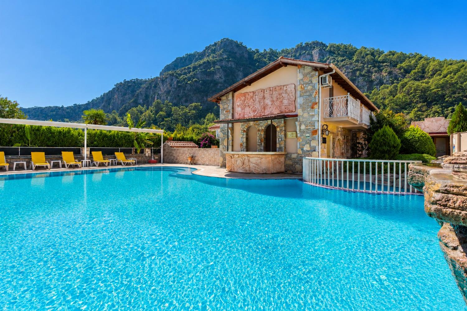 Large shared pool at Paradise Club