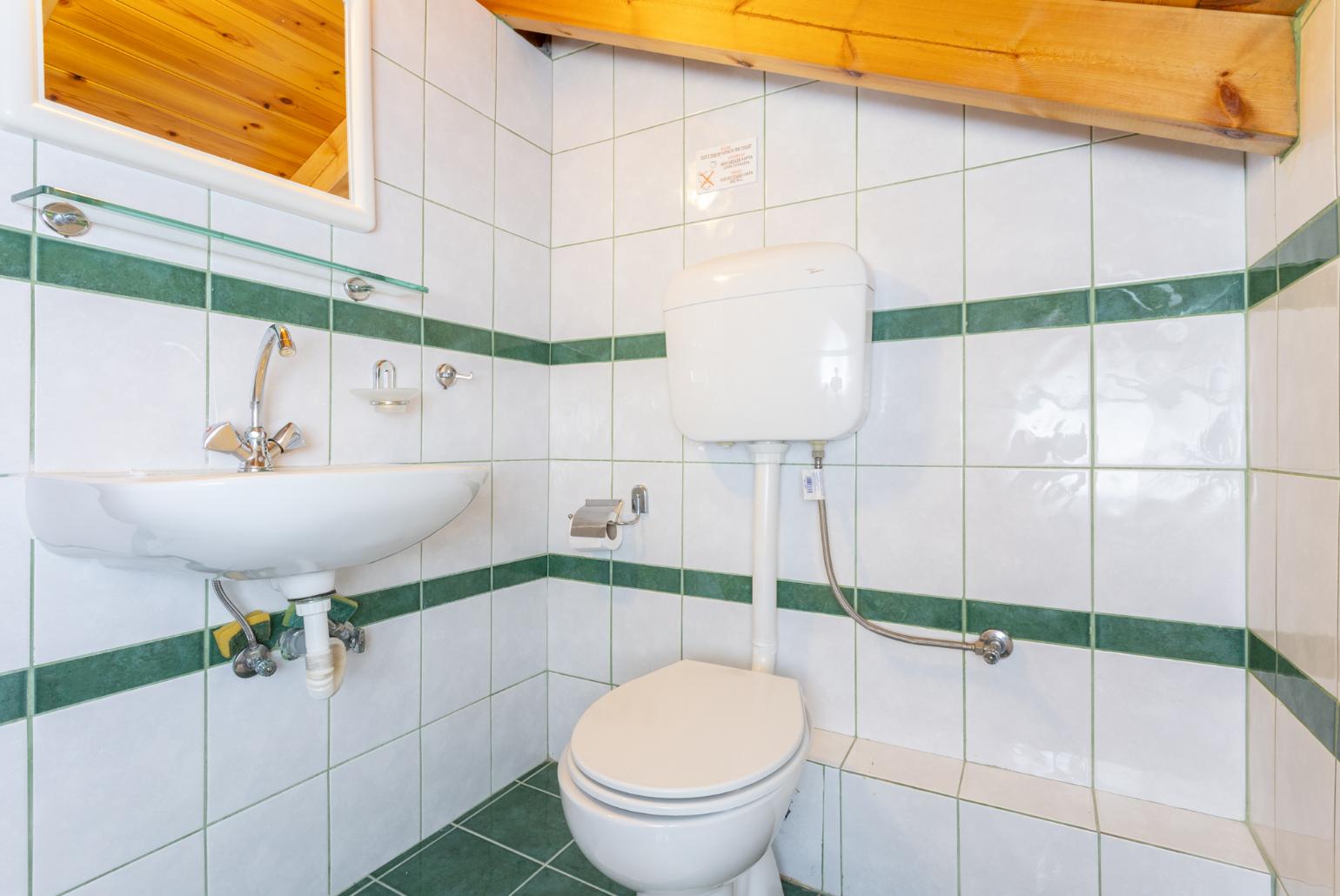 En suite bathroom