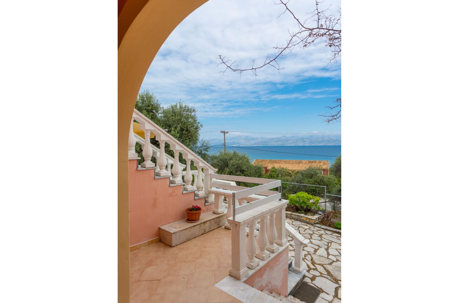 Terrace with sea views