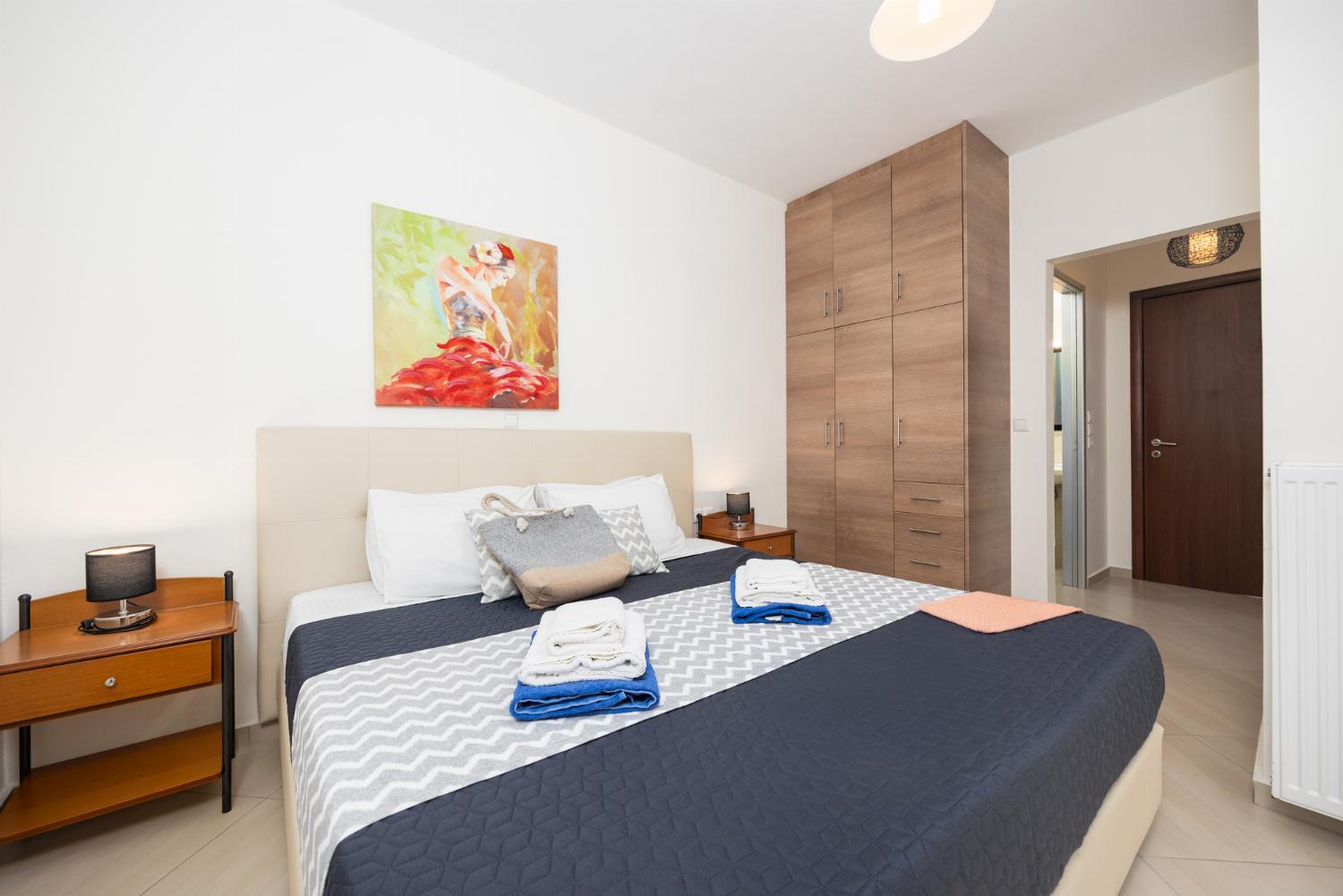 Double bedroom with en suite bathroom and A/C