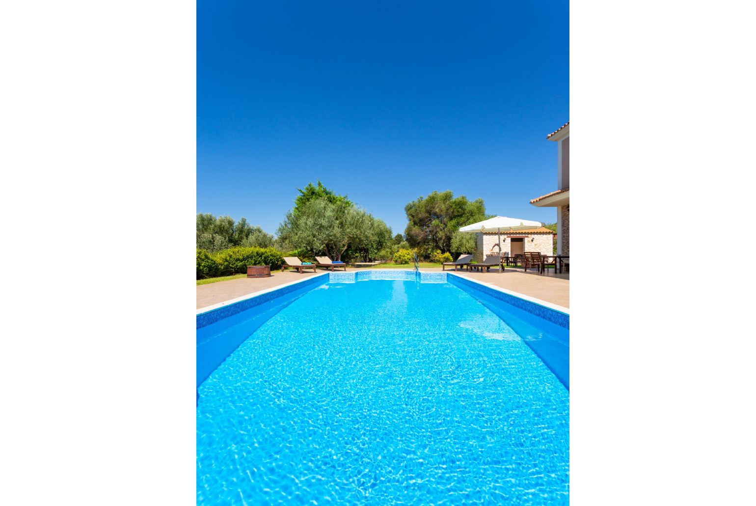 Private pool and terrace