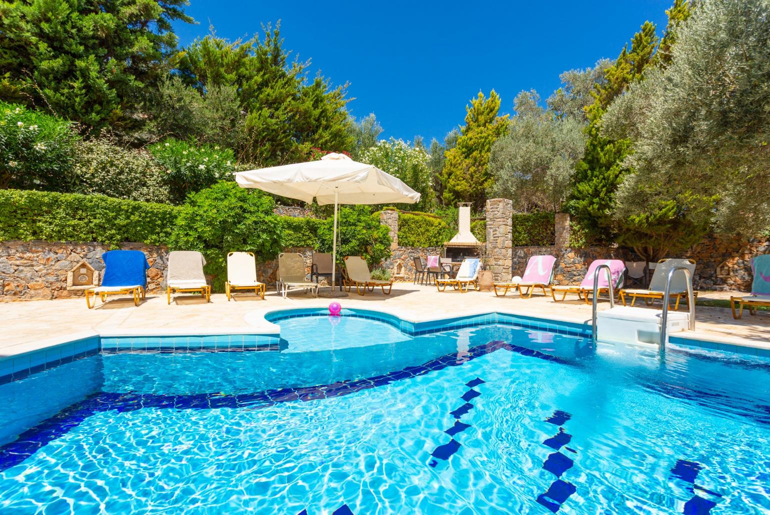 Private pool and terrace