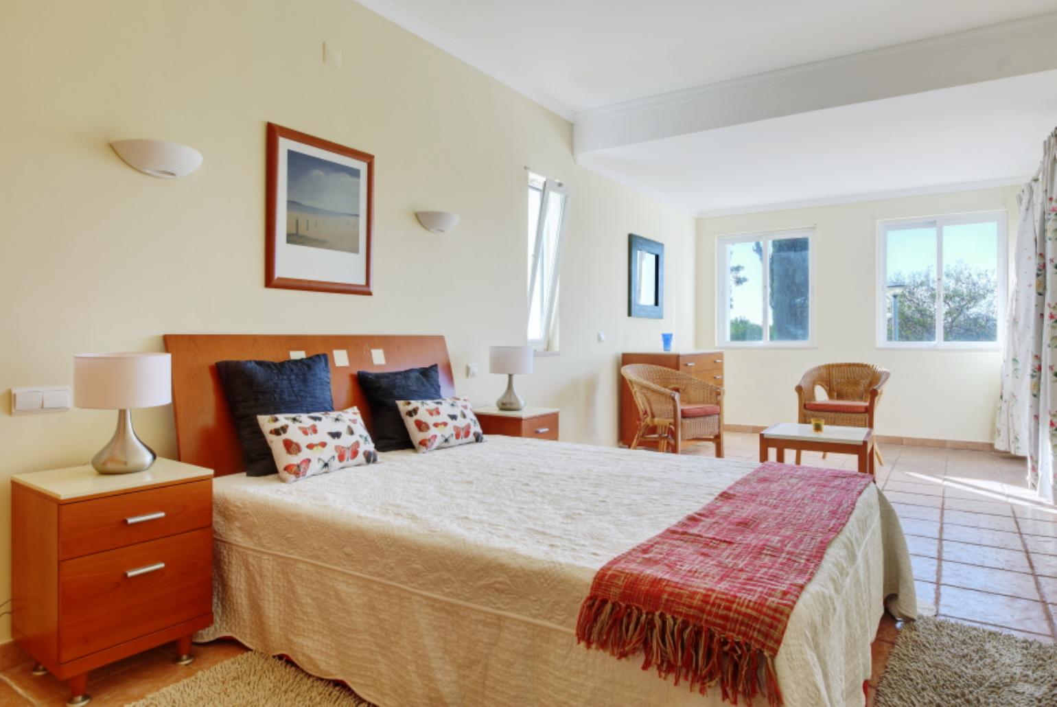 Double bedroom with terrace access