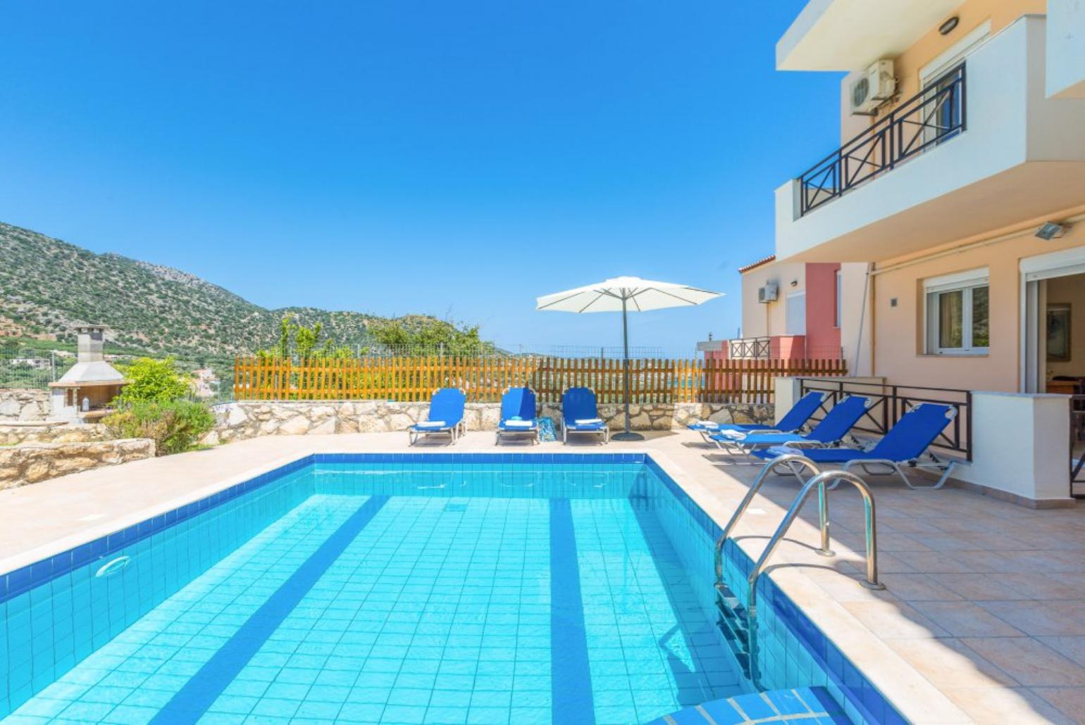 ,Beautiful Villa with Private Pool, Terrace and Garden