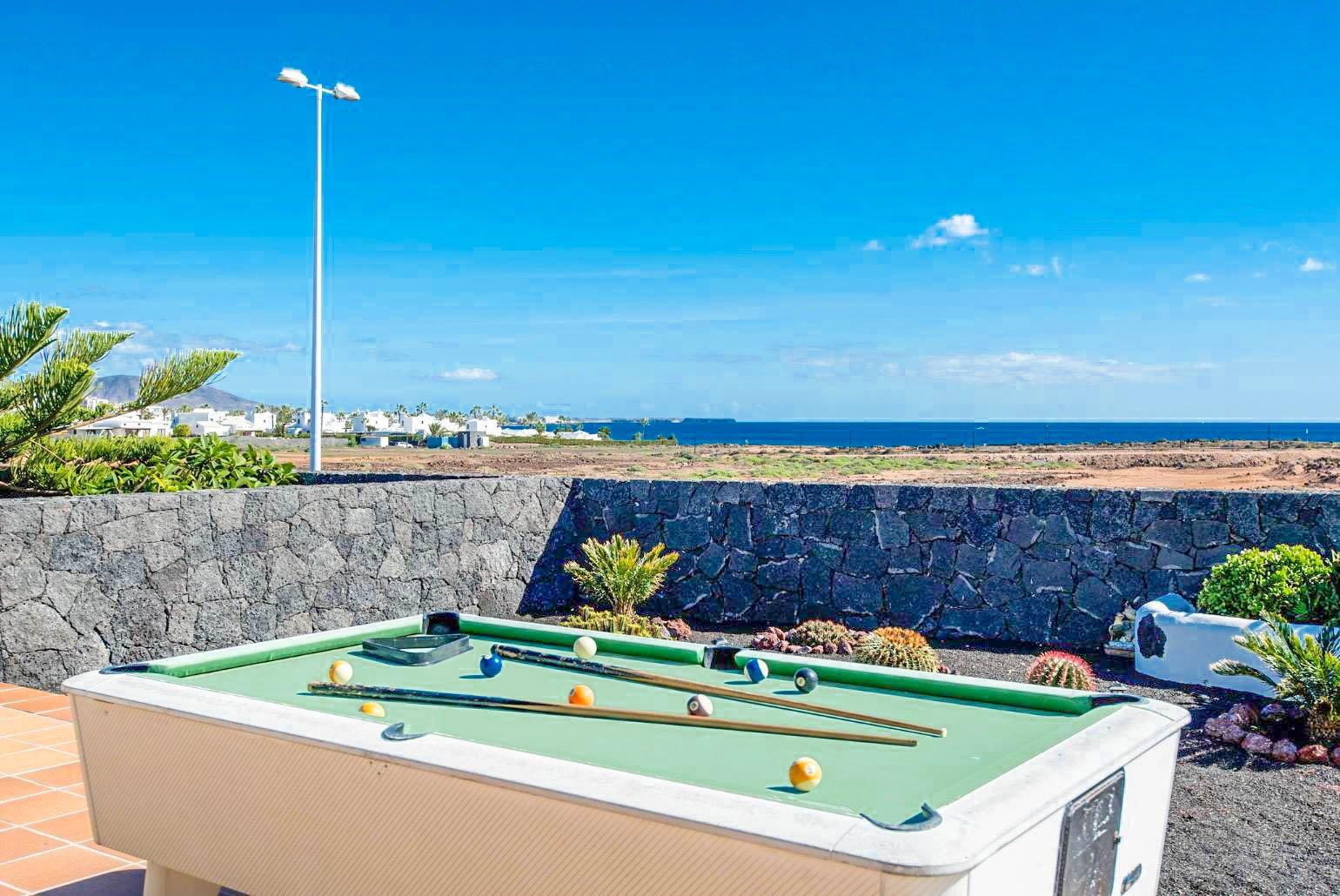 Pool table