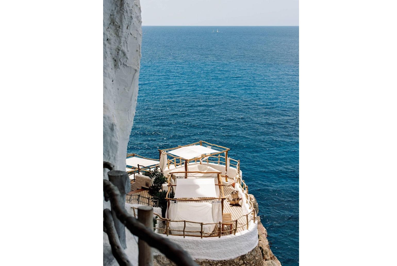 Cova Xoroi Bar and Restaurant