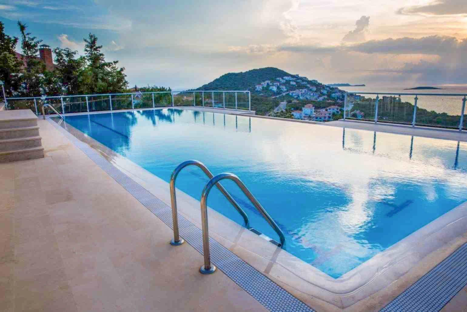 Private pool with terrace and panoramic views