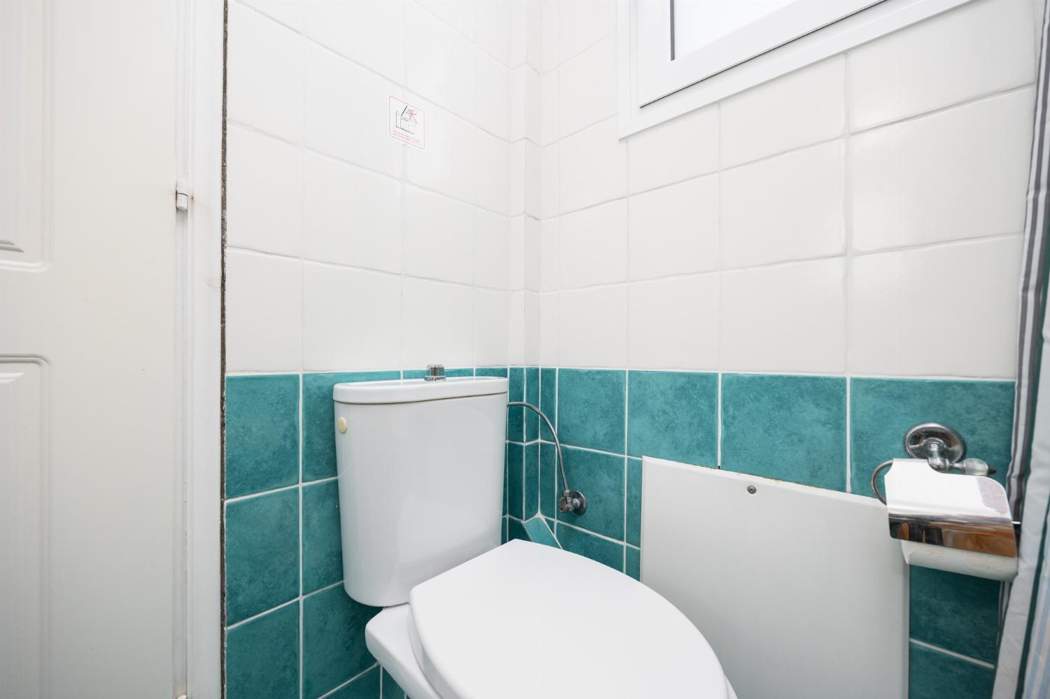 En suite bathroom with shower