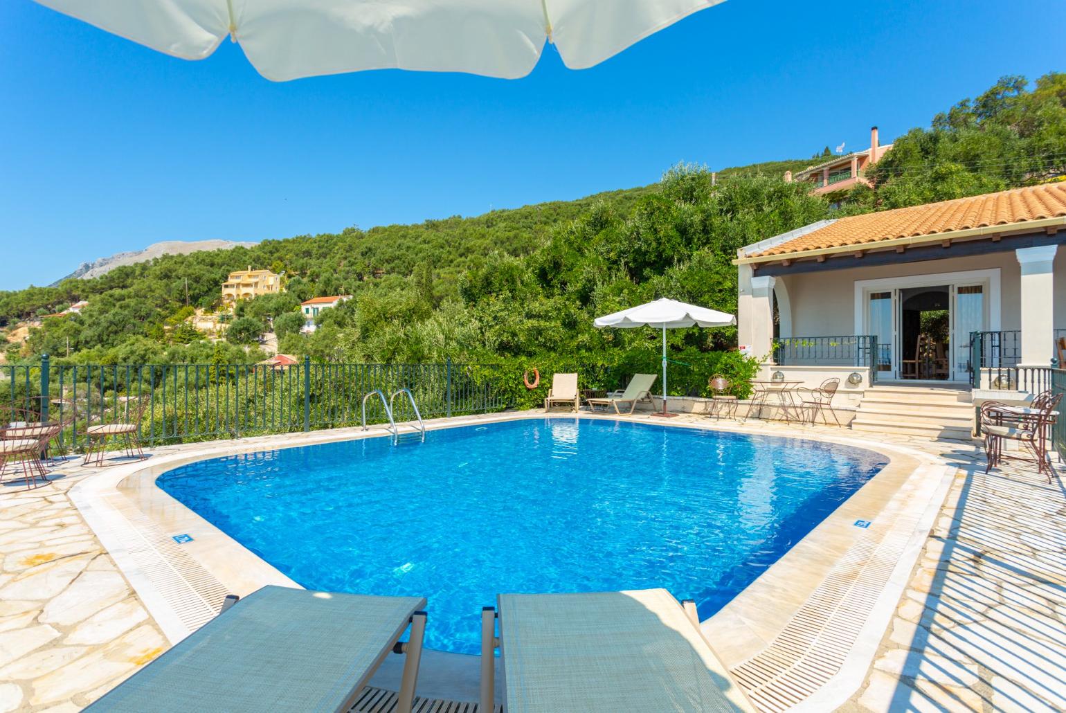 Private pool and terrace 