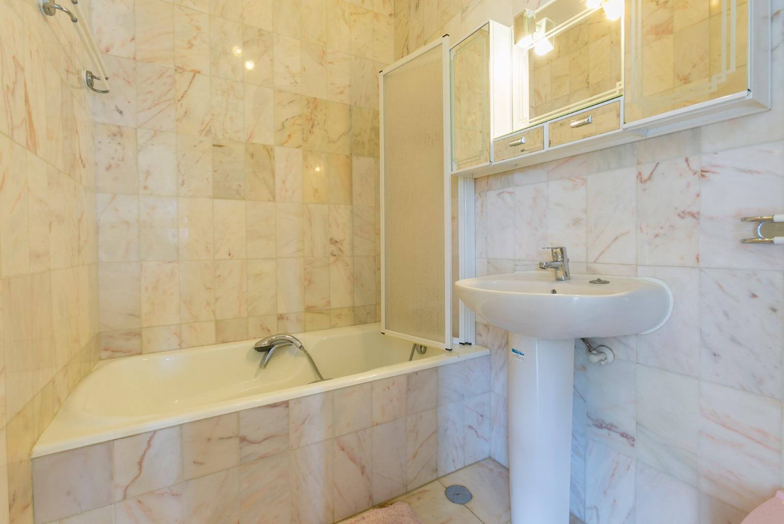 Bathroom with bathtub