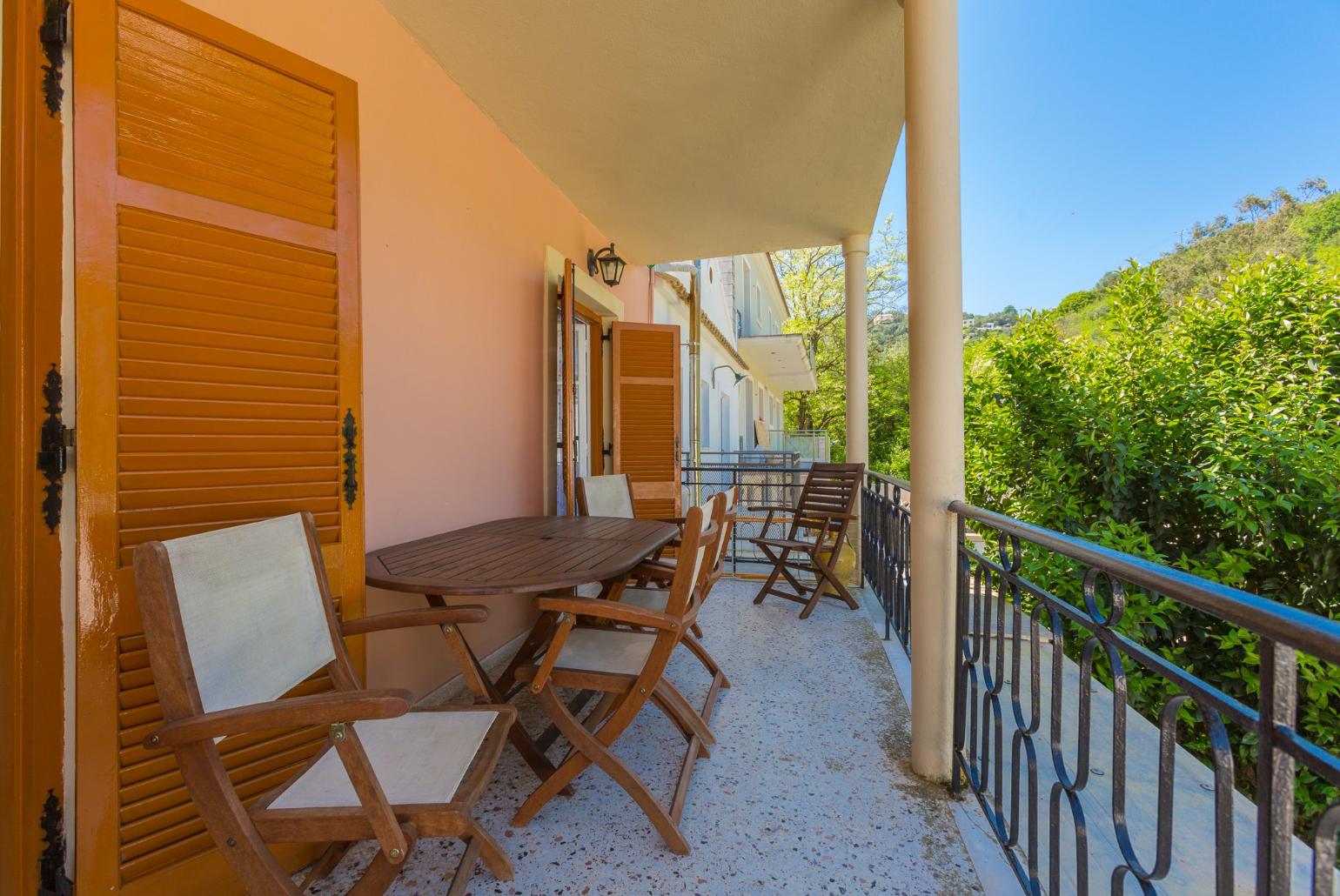 Balcony with outdoor seating