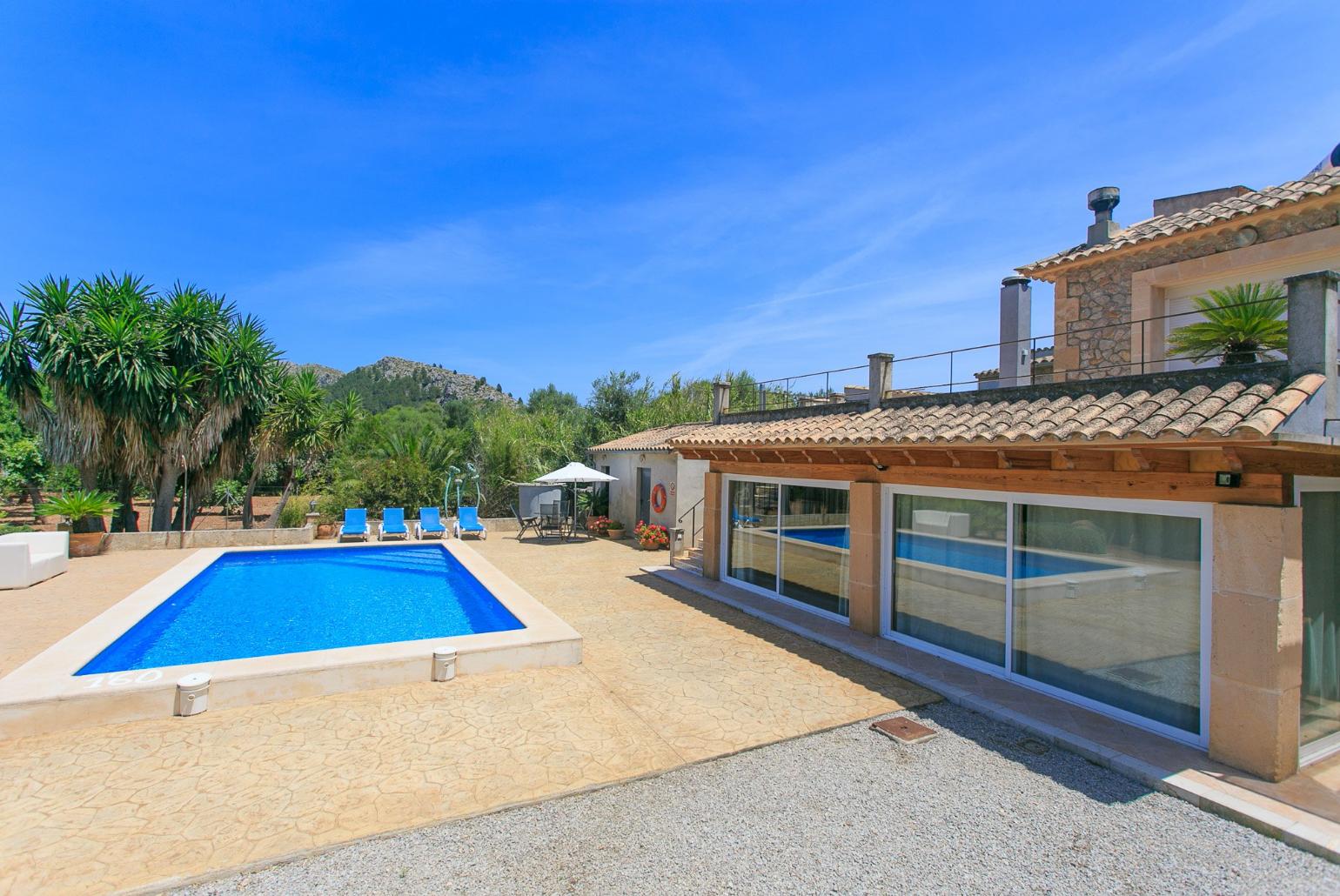 ,Beautiful Villa with Private Pool, Terrace and Garden
