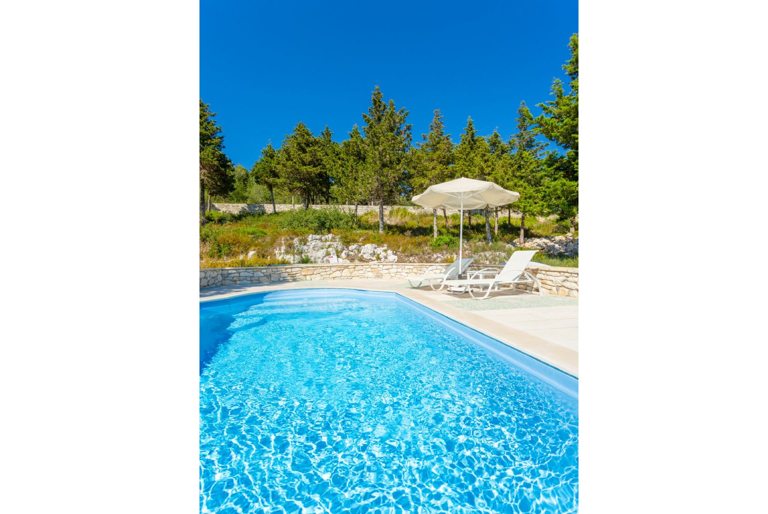 Private pool and terrace