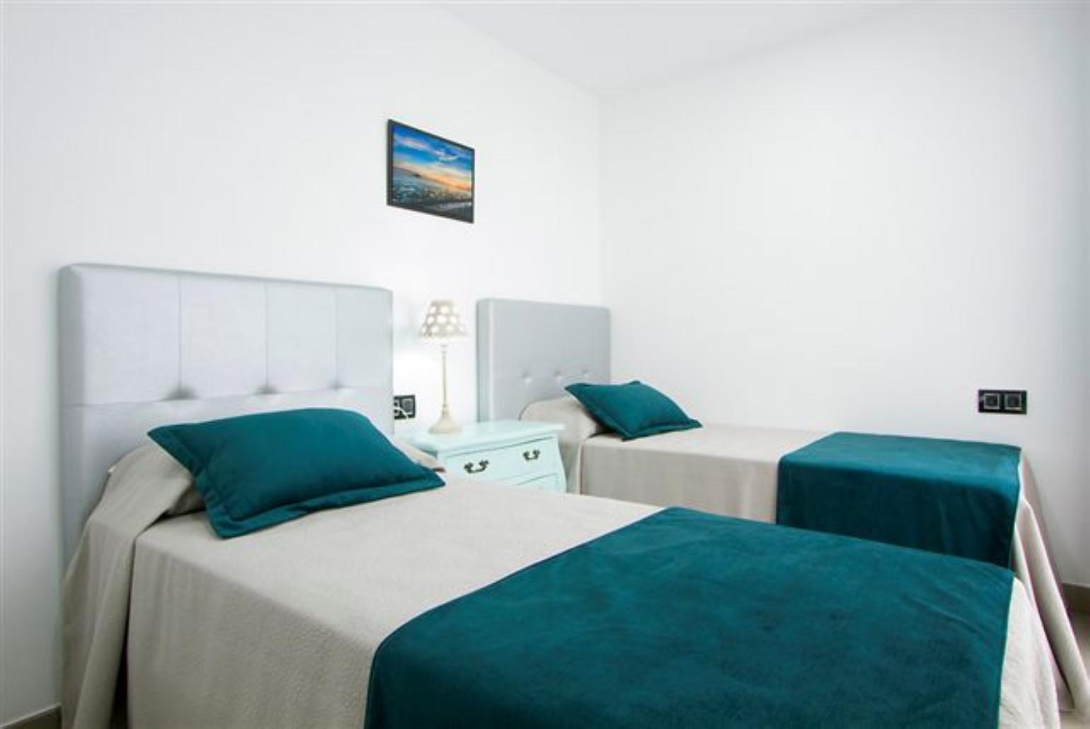 Twin bedroom with A/C