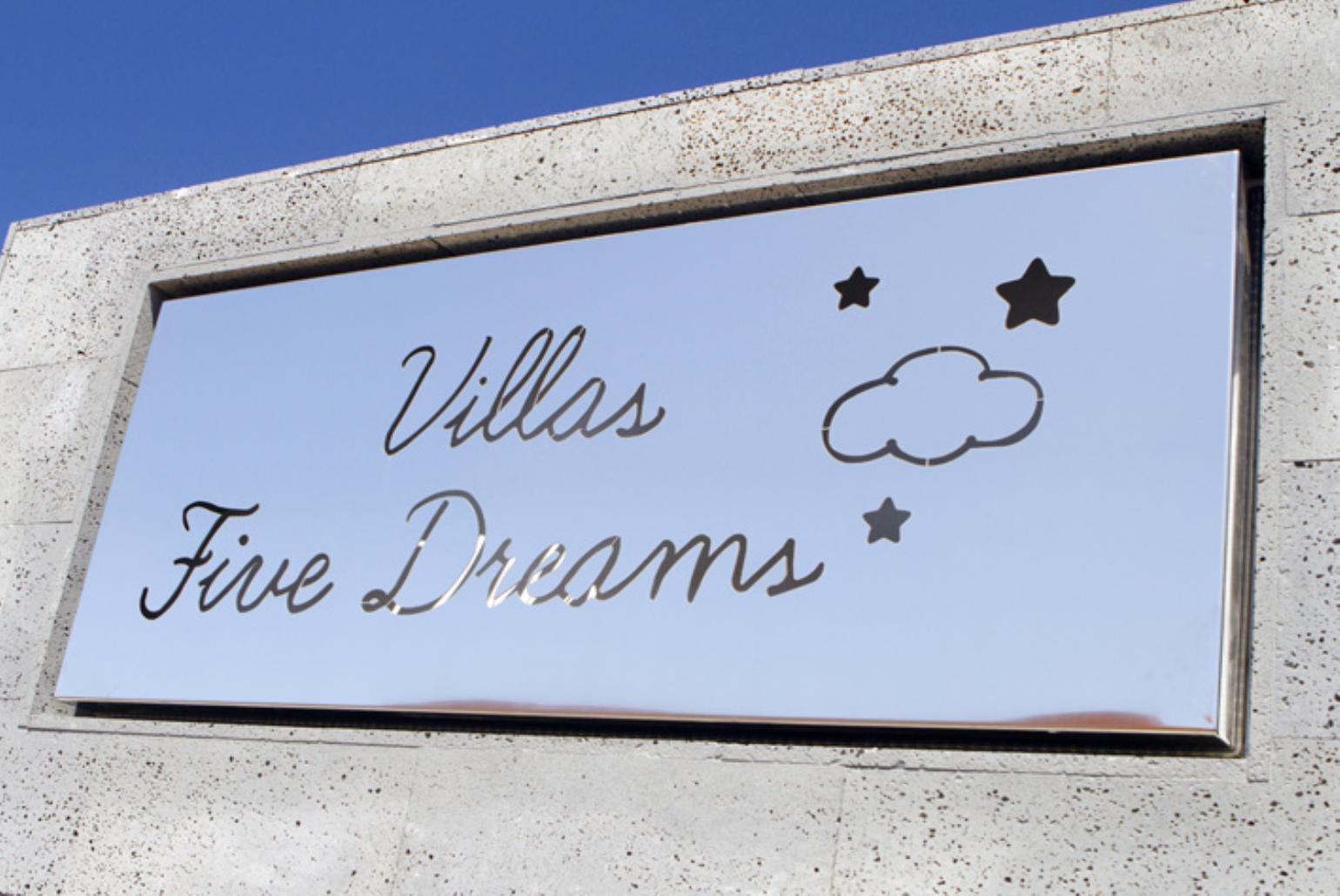 Villa Sign