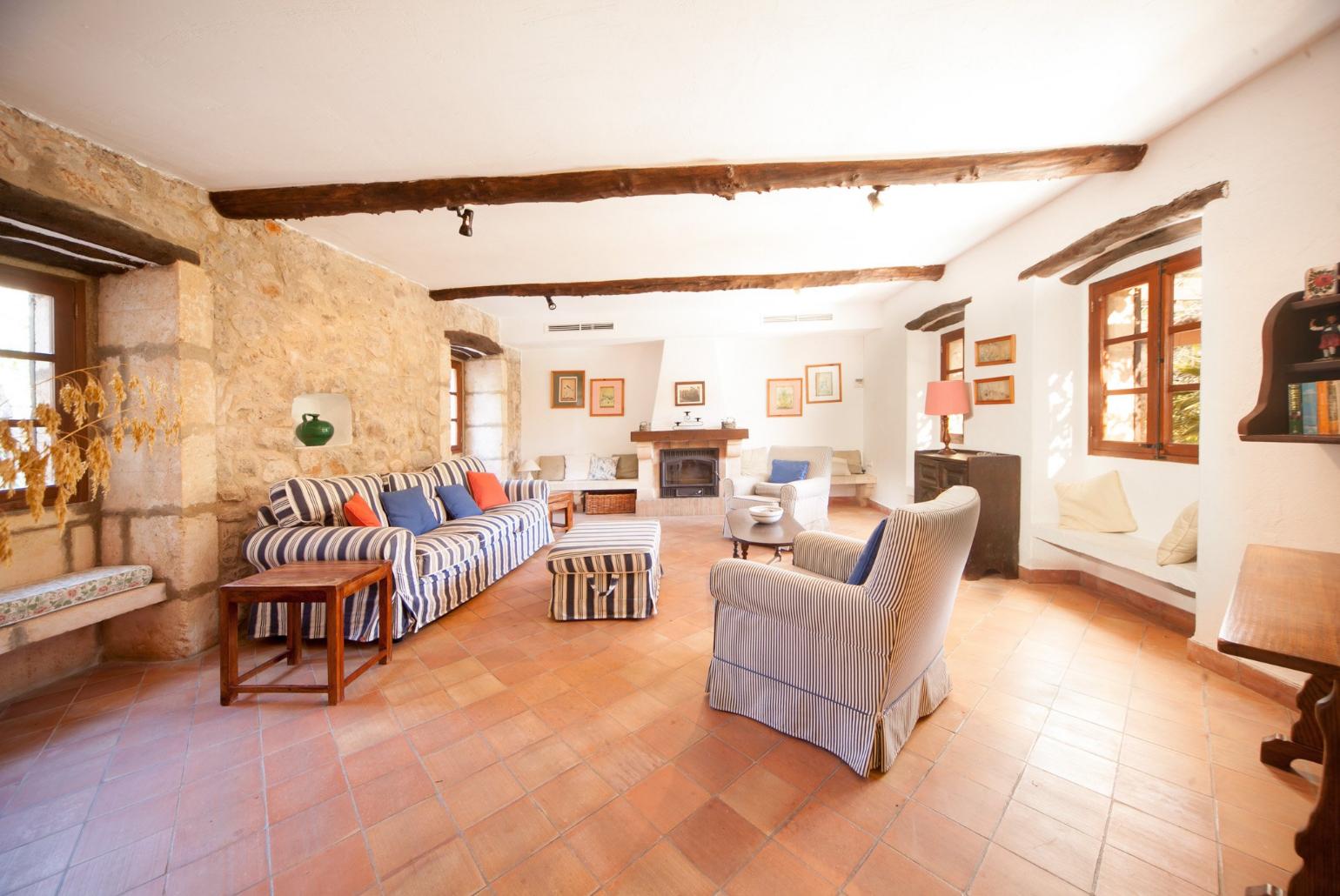 Living area with WiFi, TV and DVD player