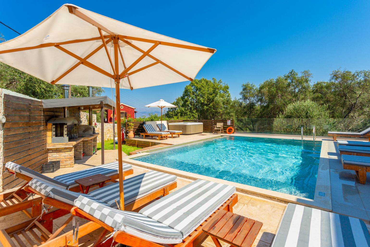 Private pool and terrace