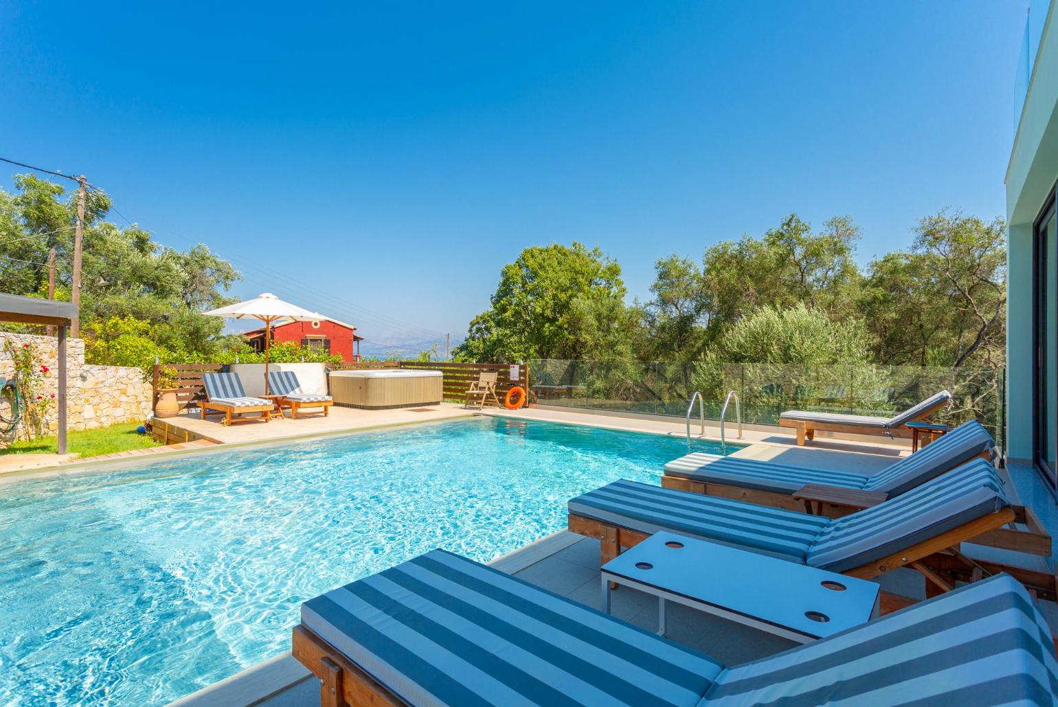 Private pool and terrace