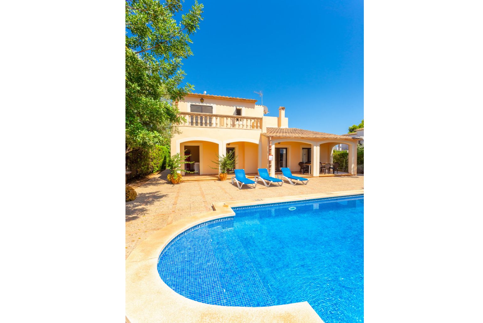 Beautiful villa with private pool and terrace