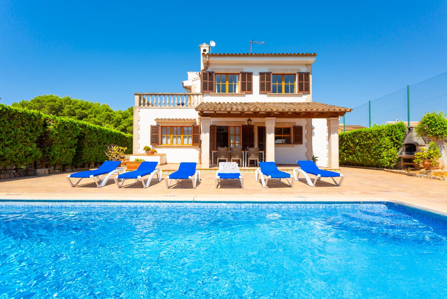 Beautiful villa with private pool and terrace