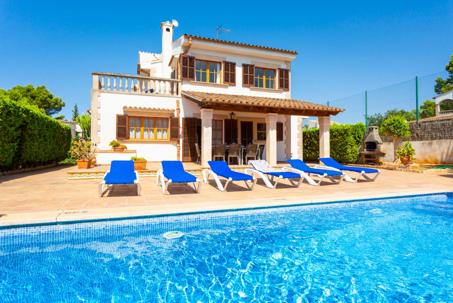 Beautiful villa with private pool and terrace