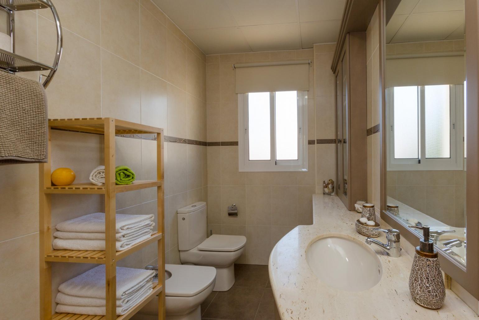 Family bathroom. W/C.