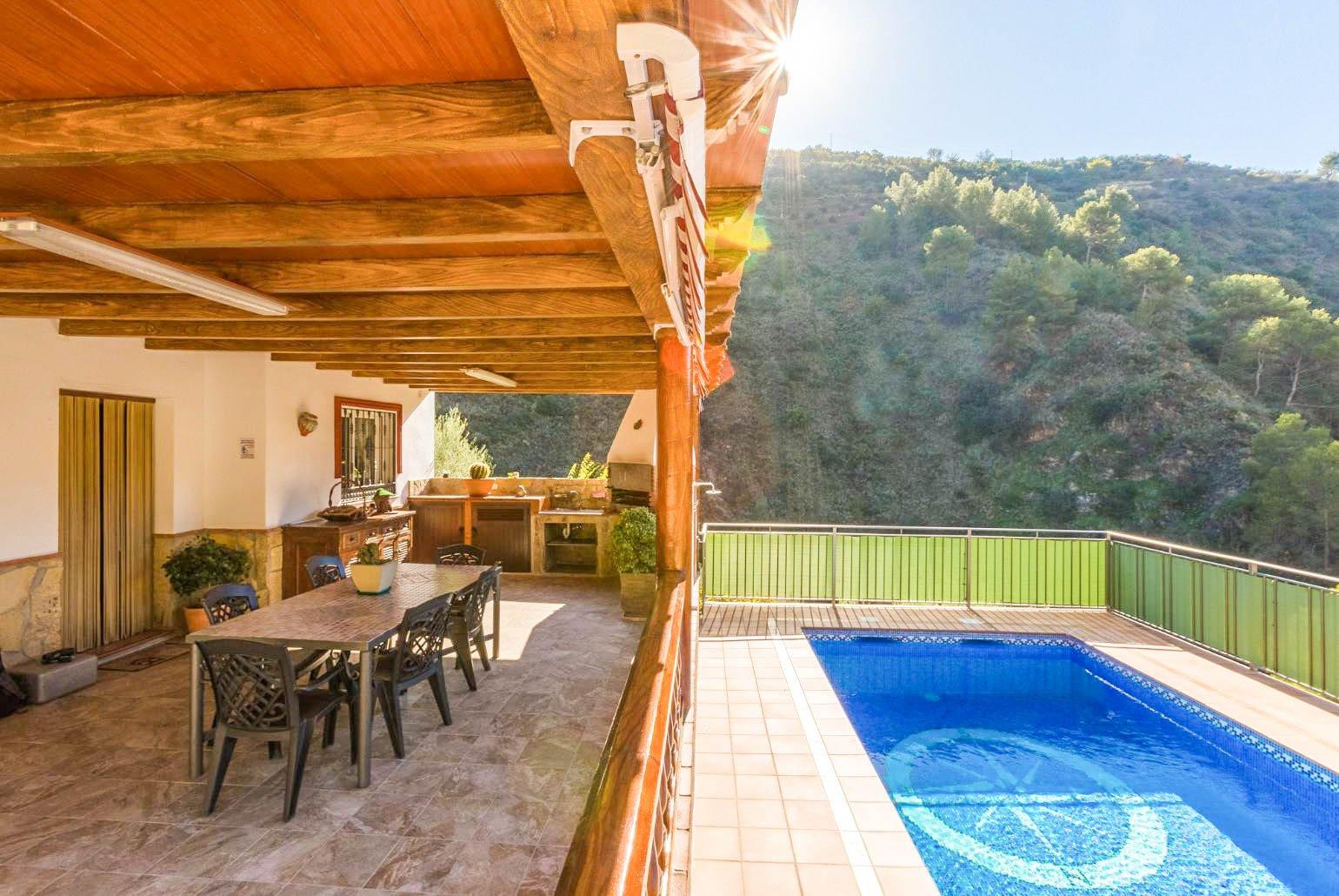 Private pool and terrace
