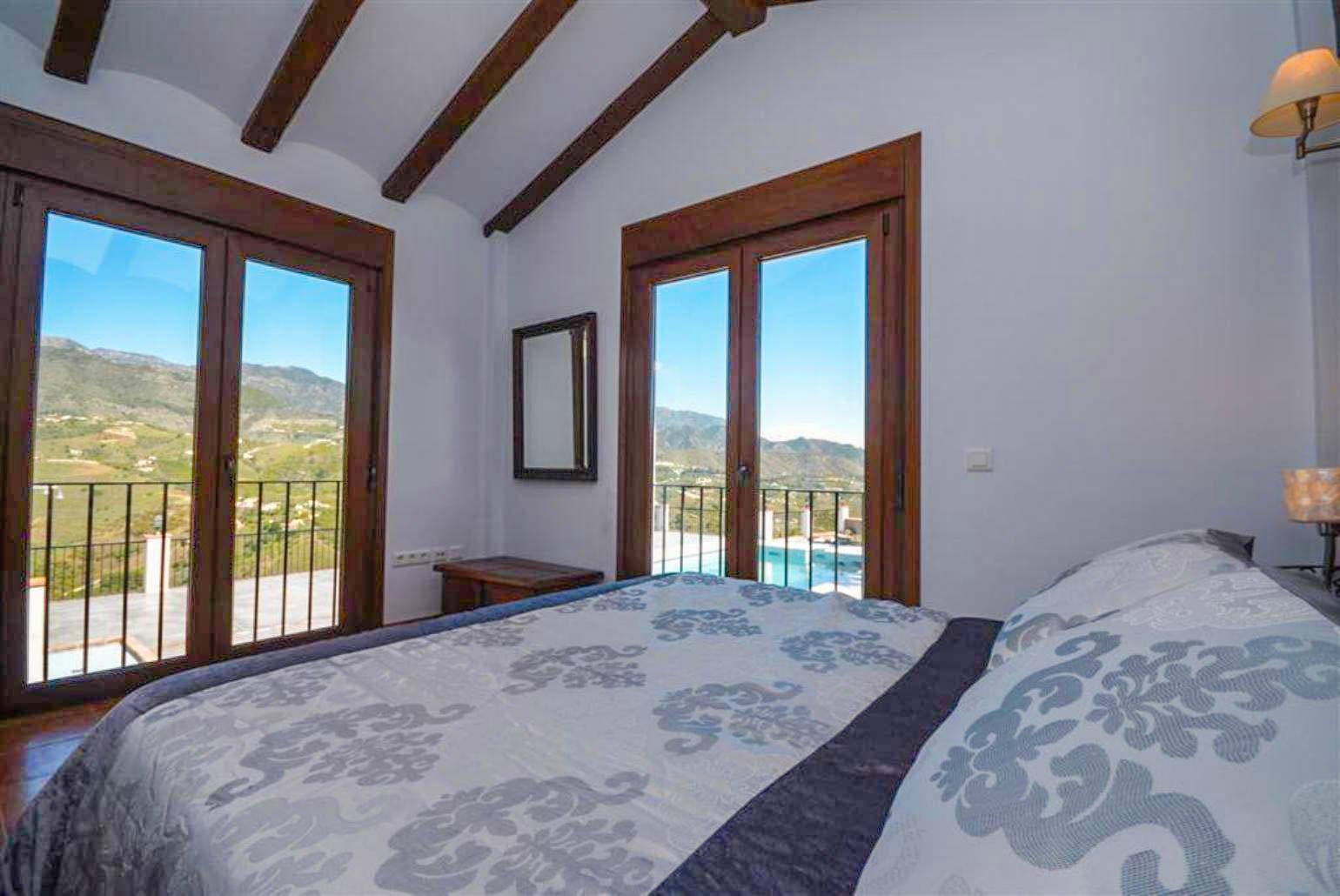 Double bedroom with A/C and en suite bathroom