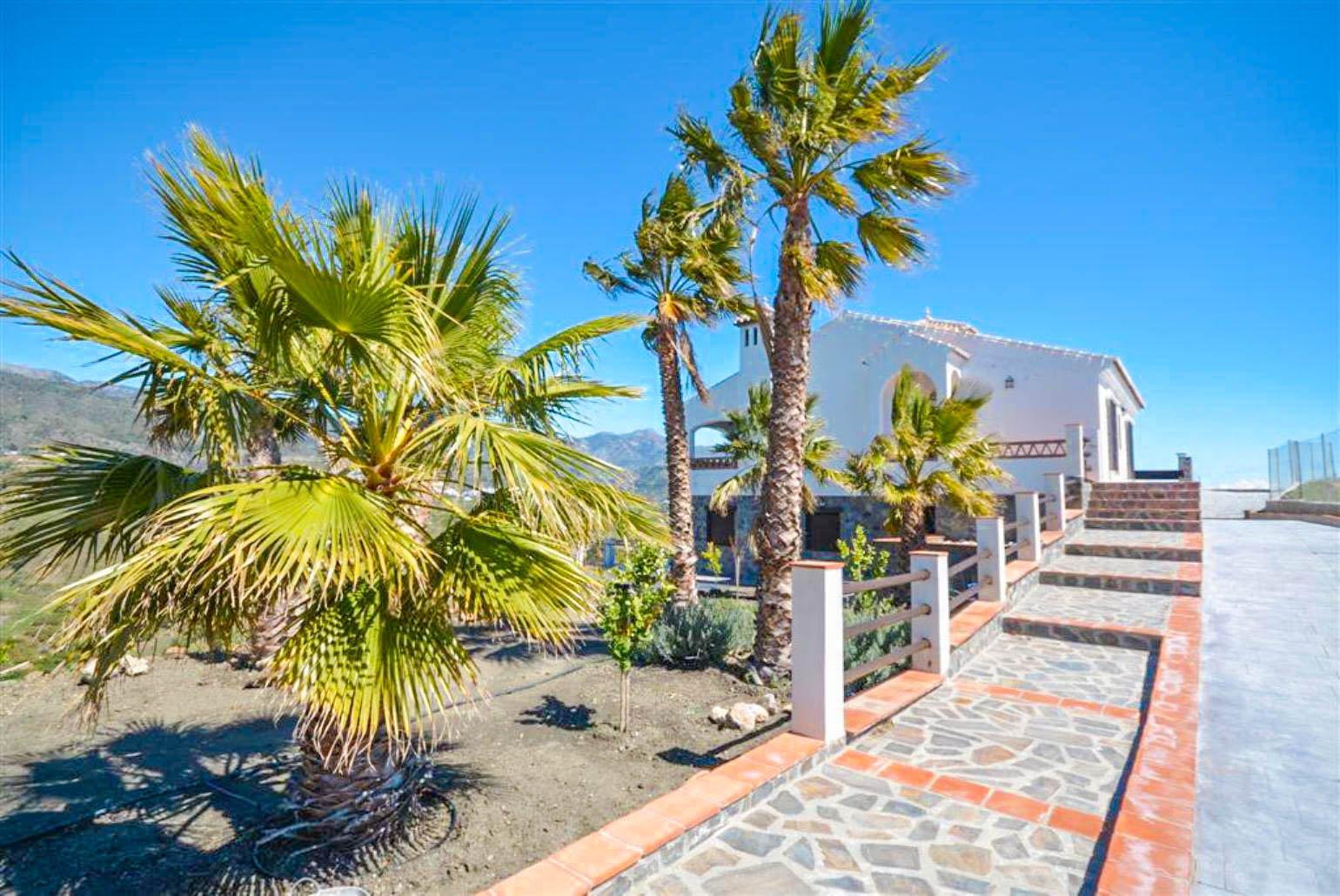 Beautiful villa with private pool and terrace