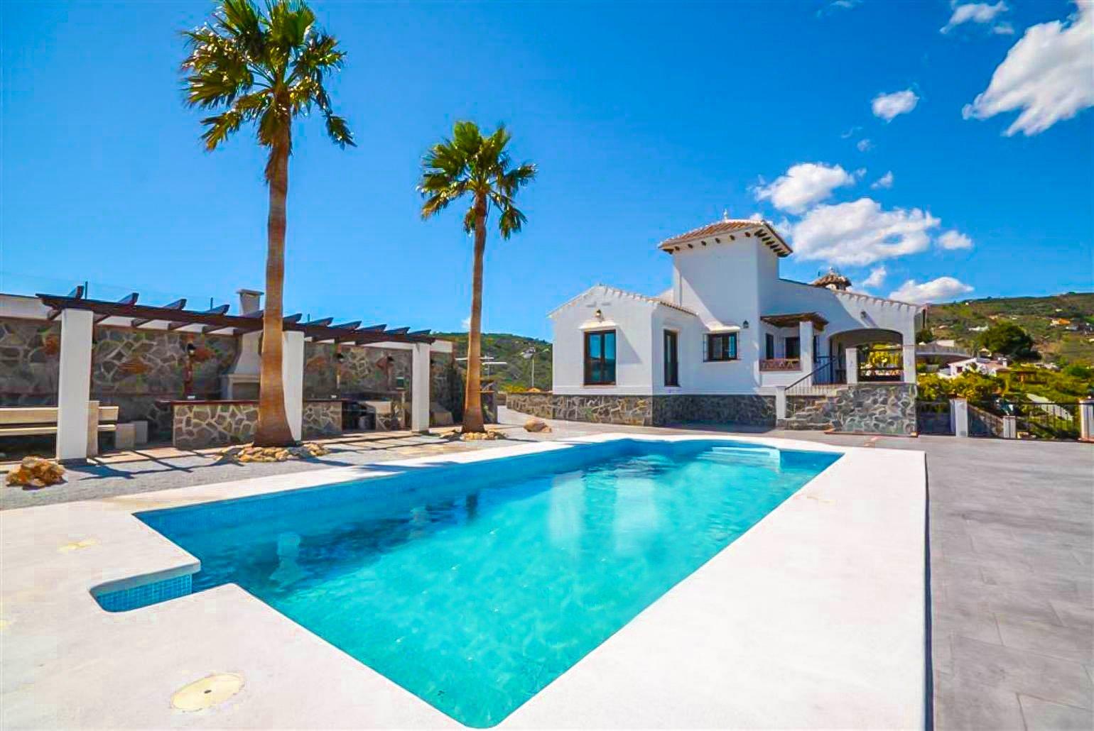 Beautiful villa with private pool and terrace