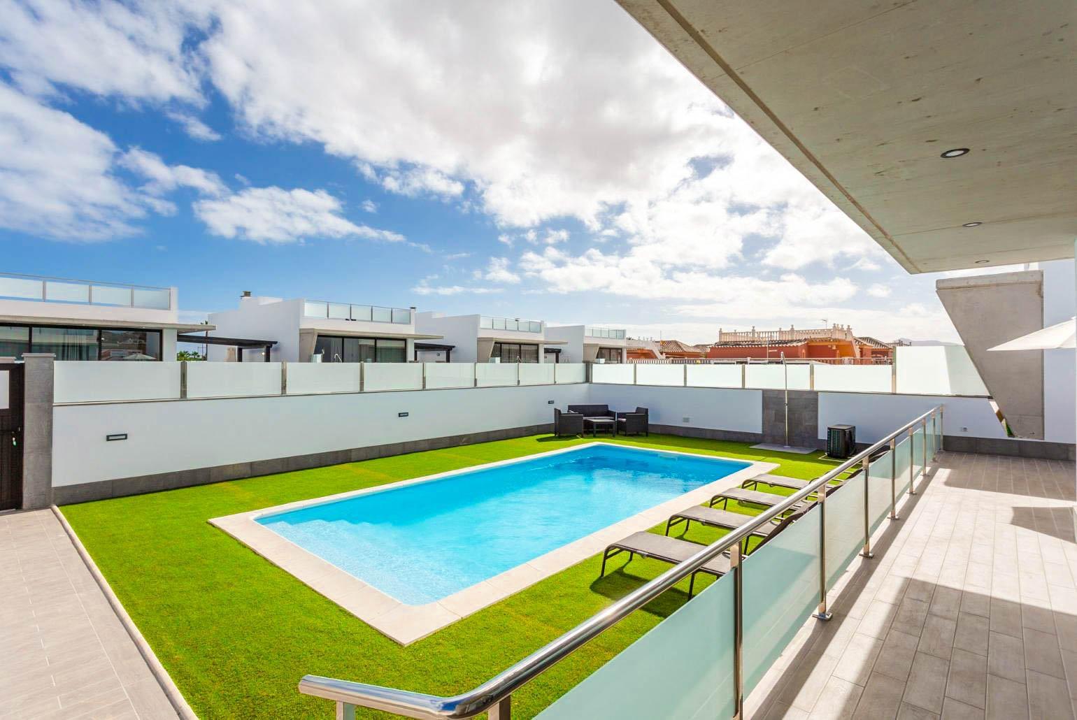 Private pool and terrace