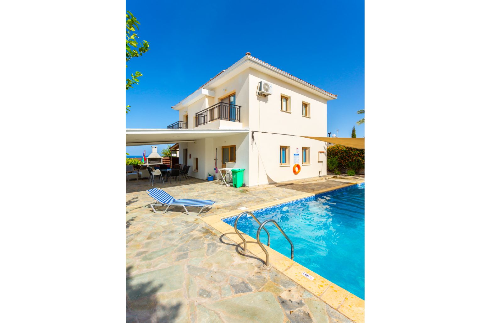 Beautiful villa with private pool and terrace with sea views