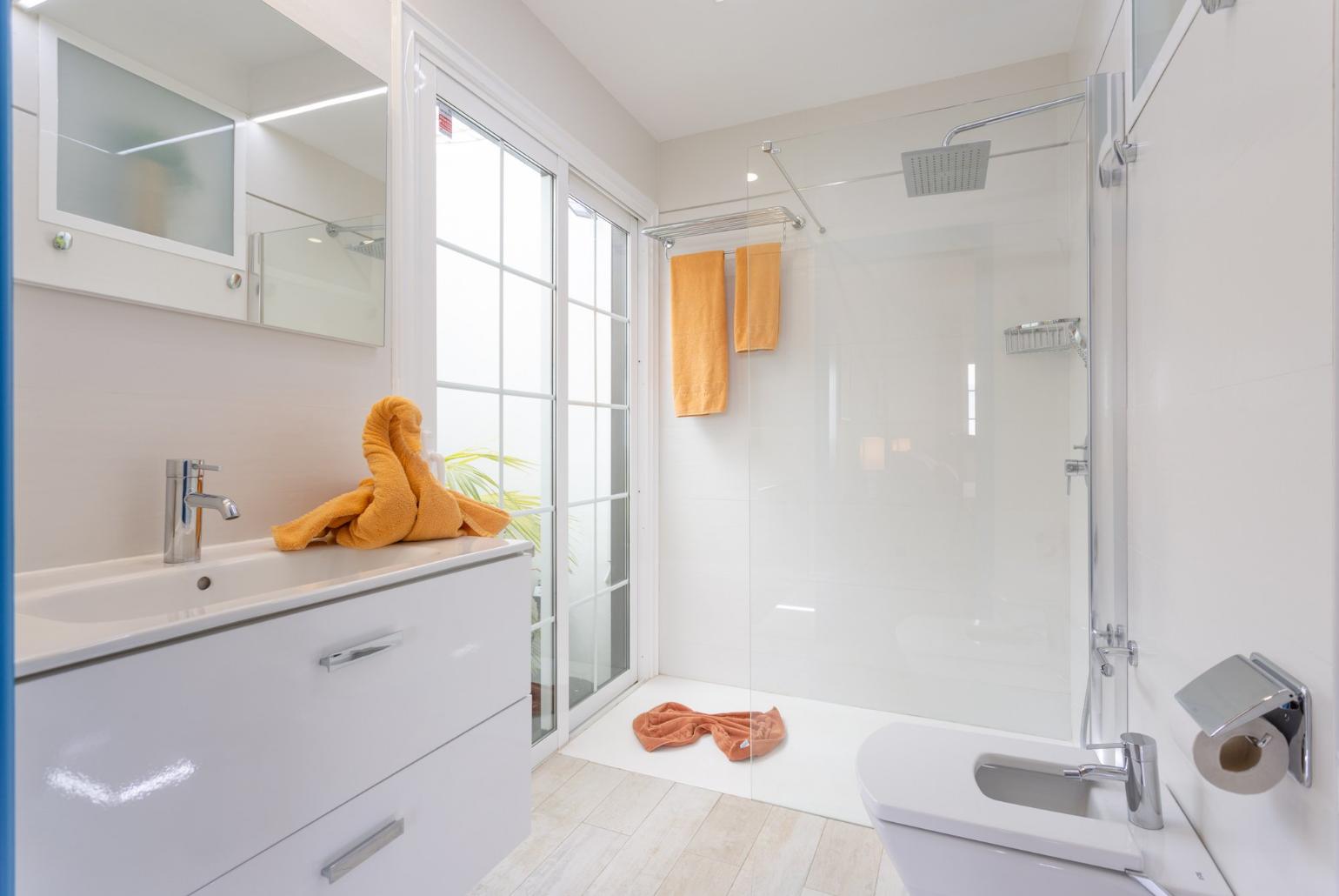 En suite bathroom with shower