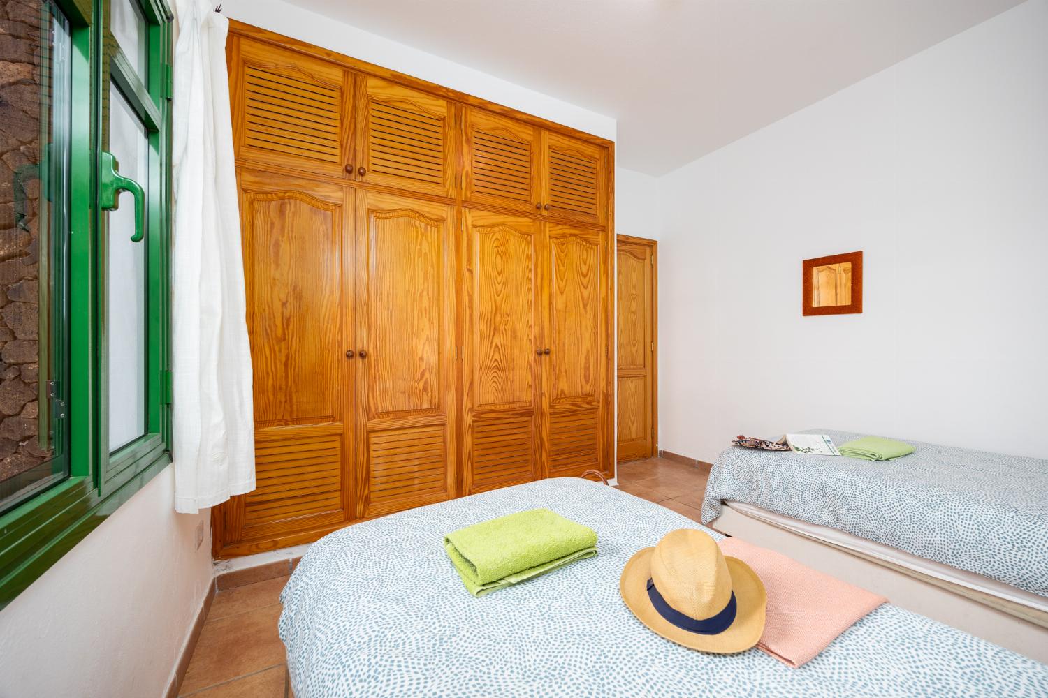 Twin bedroom