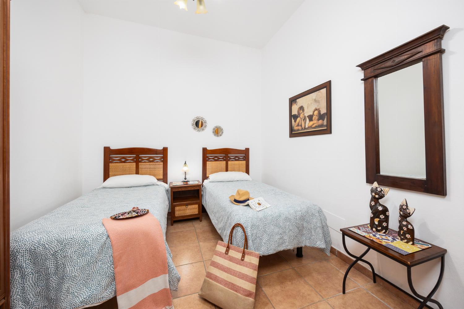 Twin bedroom