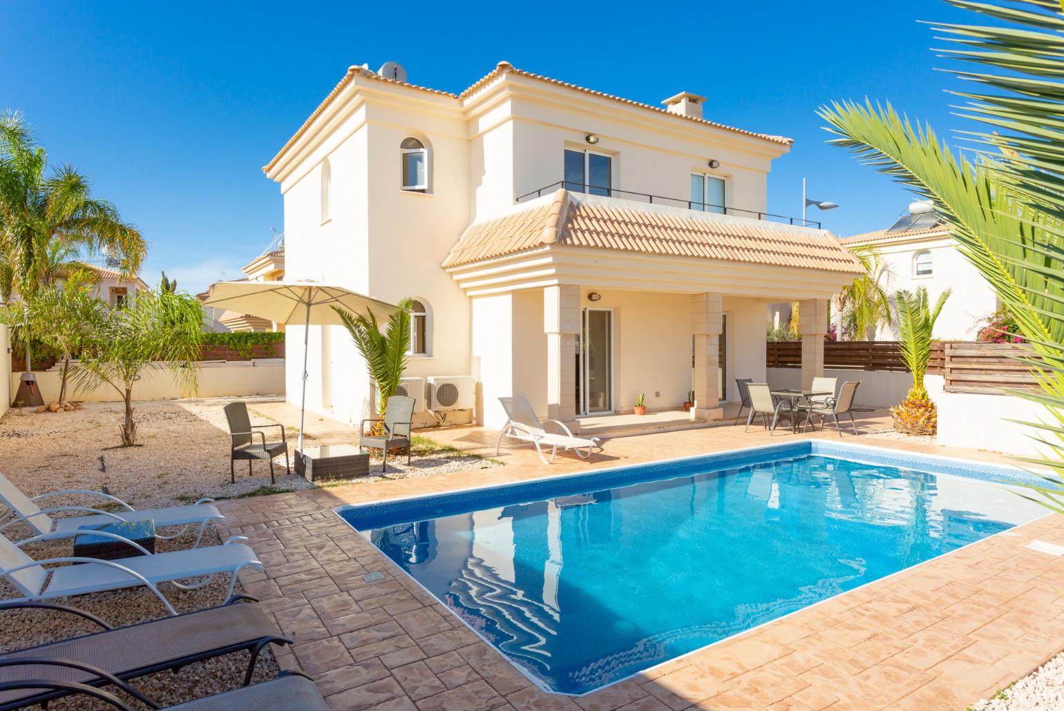 Beautiful villa with private pool and terrace