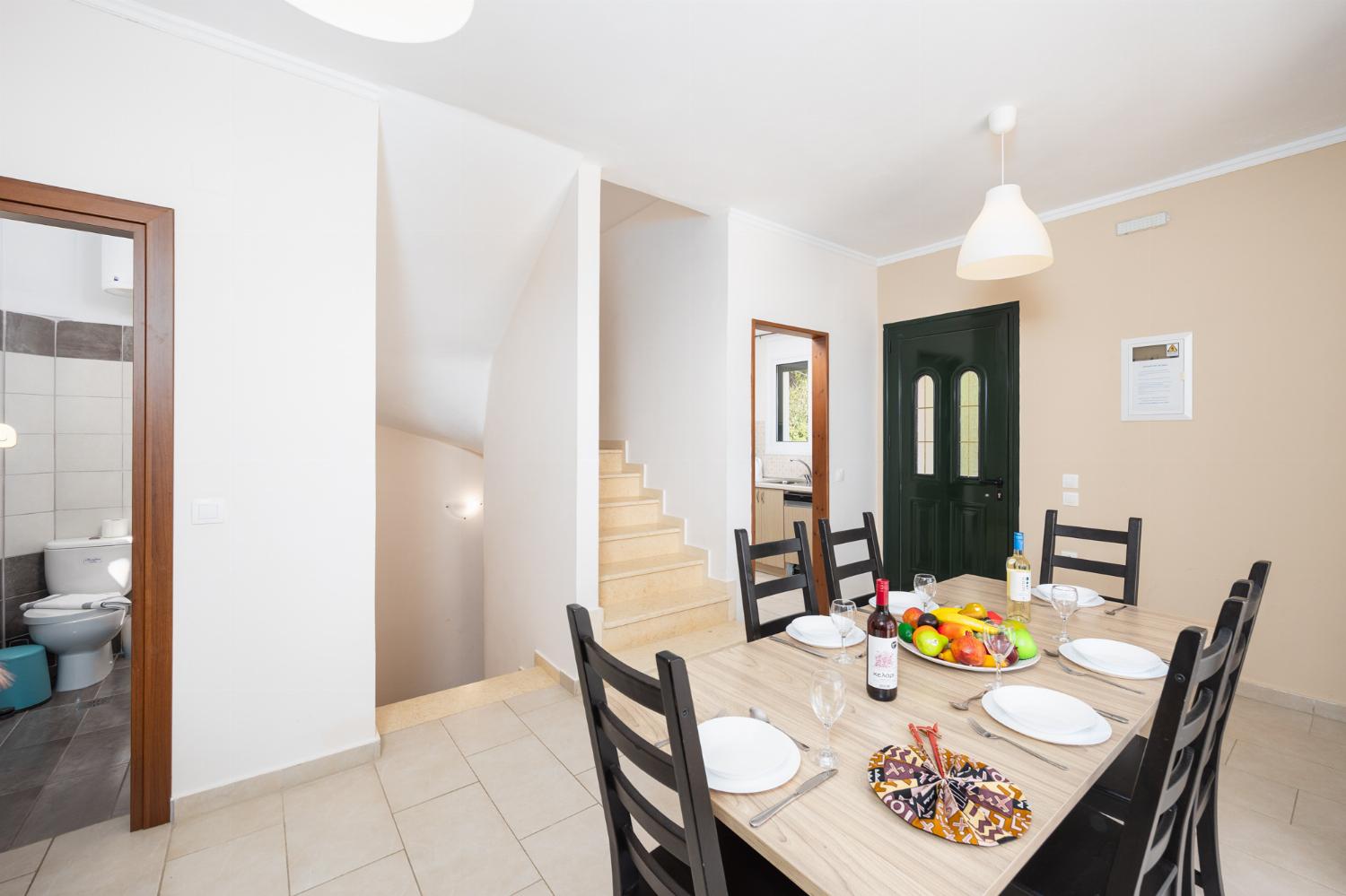 Dining room with A/C and sea views