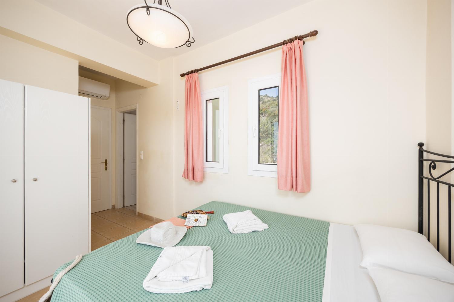 Double bedroom with en suite bathroom and A/C