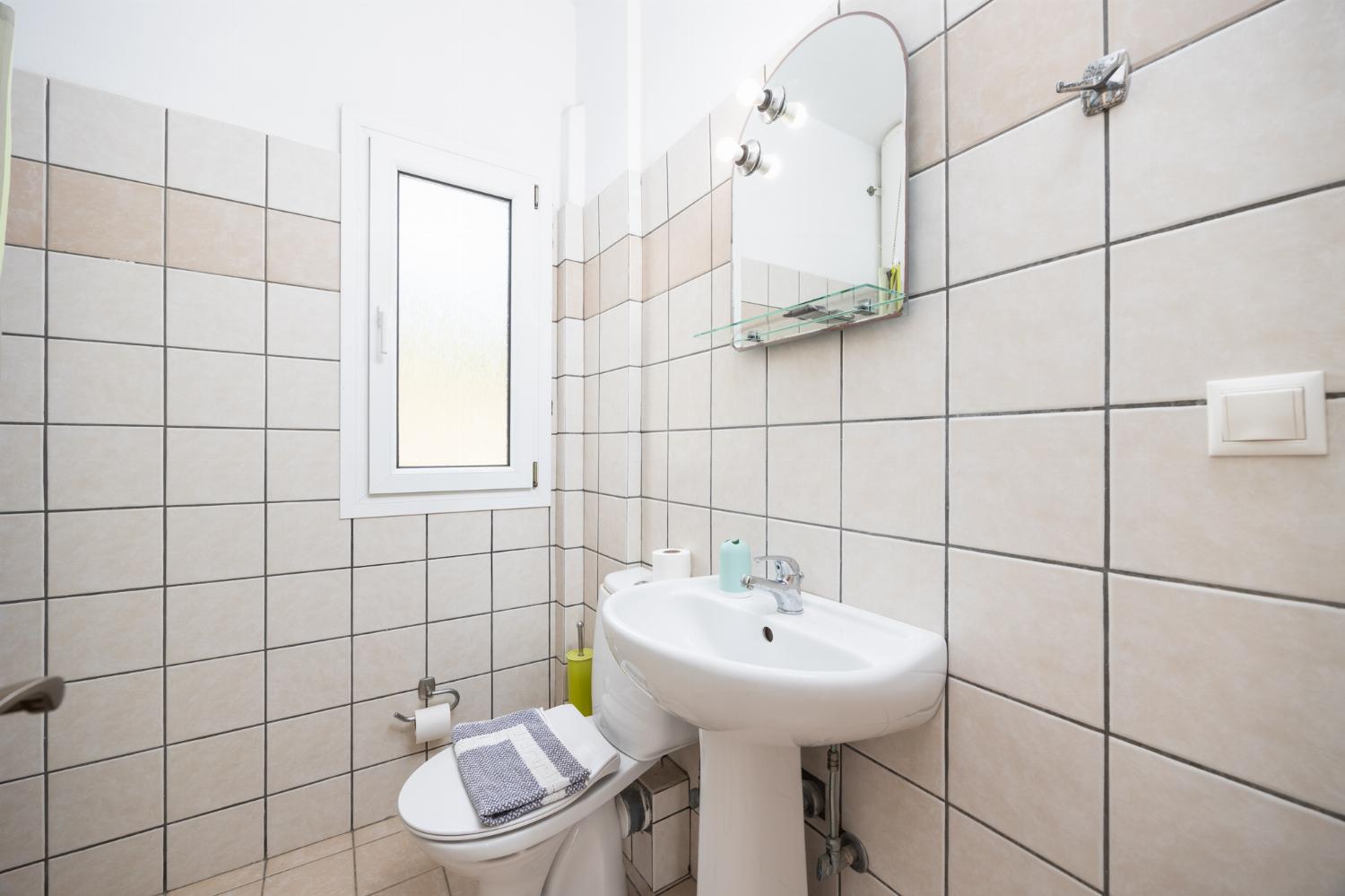 En suite bathroom with shower