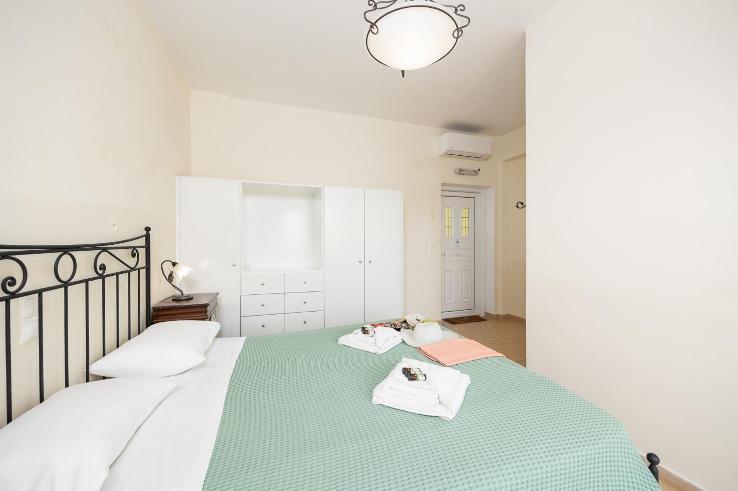 Double bedroom with en suite bathroom and A/C