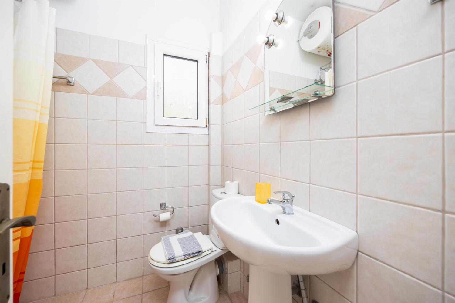 En suite bathroom with shower