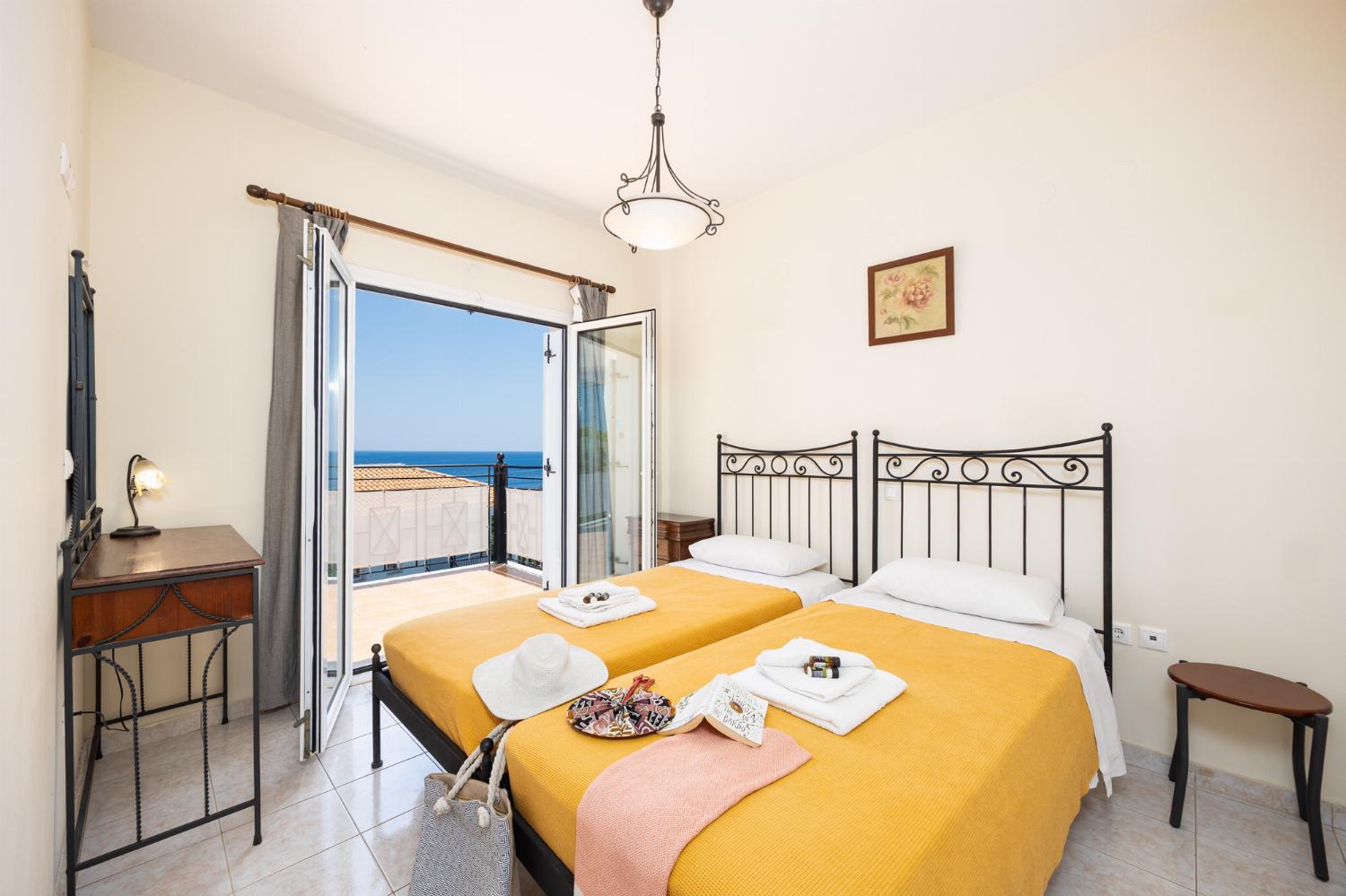 Twin bedroom with A/C